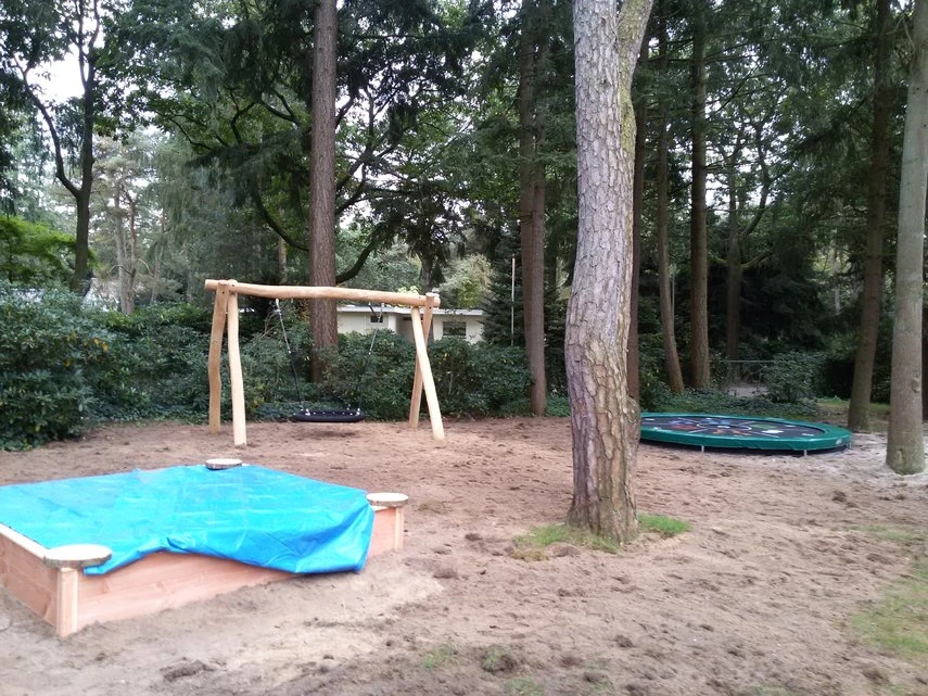 Robinia Houten Schommel Met Vogelnest PREMIUM Openbaar Gebruik 3 Robinia Houten Schommel Met Vogelnest PREMIUM Openbaar Gebruik - Afbeelding 3