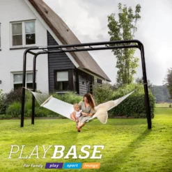 BERG PlayBase Large Met 2 Duikelrekken (Houten Schommelzitje + Trapeze) -Goedkope Tuin Spellen Winkel berg playbase medium tt speeltoestel met rekstok ladder klimnet medium en bokszak 5 8
