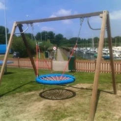 Hardhouten Vogelnest Schommel Openbaar