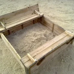 Houten Zandbak Met Bankjes (overjarig) -Goedkope Tuin Spellen Winkel zandbak met bankjes 2